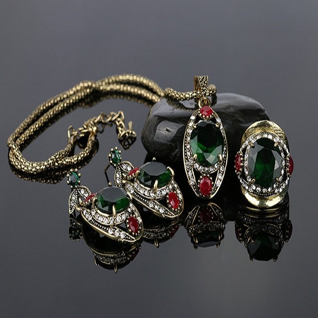 Luxury Pendant Jewelry Set Green Gemstone Rhinestone Ring Necklaces Earring Ethnic Jewelry for Women